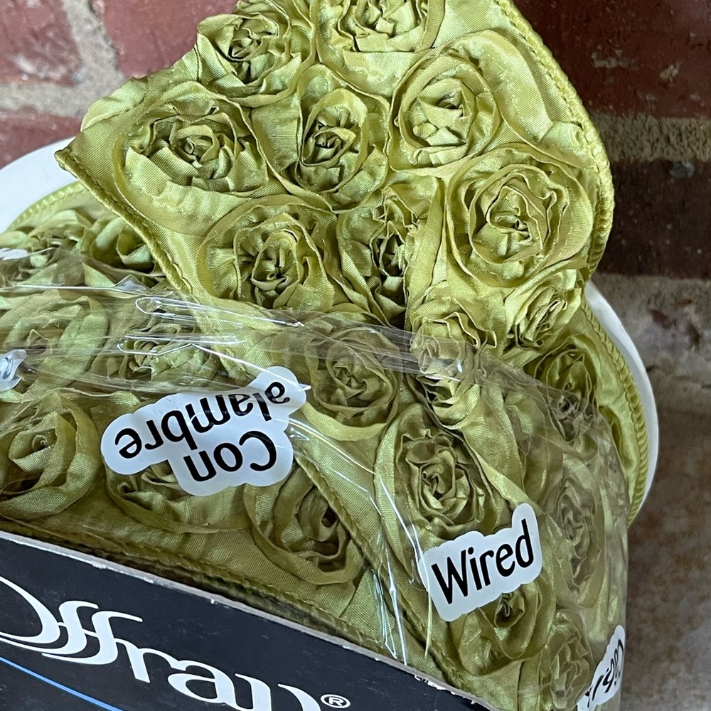 NEW Offray Love Knots Apple Green 4” Wired Rose Floral Ribbon Bows Christmas NWT